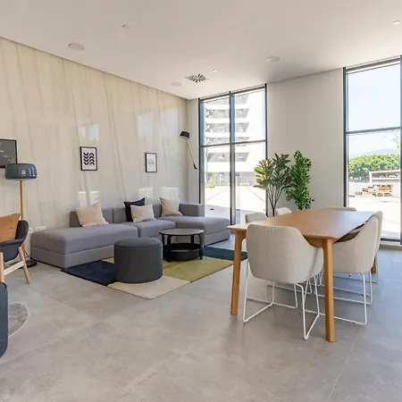 Skyline Rooftop Pool & Coworking By Ele Málaga