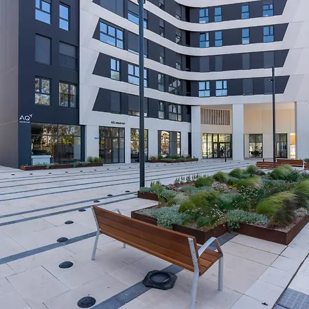 Skyline Rooftop Pool & Coworking By Ele